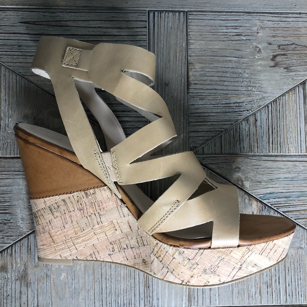 Guess Hannele Cork Wedge Sandal - Picture 5 of 10